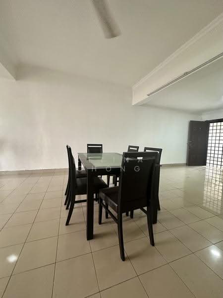 Kondominium untuk Disewa di Aloha Tower Condominium - Celina Chong - Dining Room - PropertyGuru.com.my