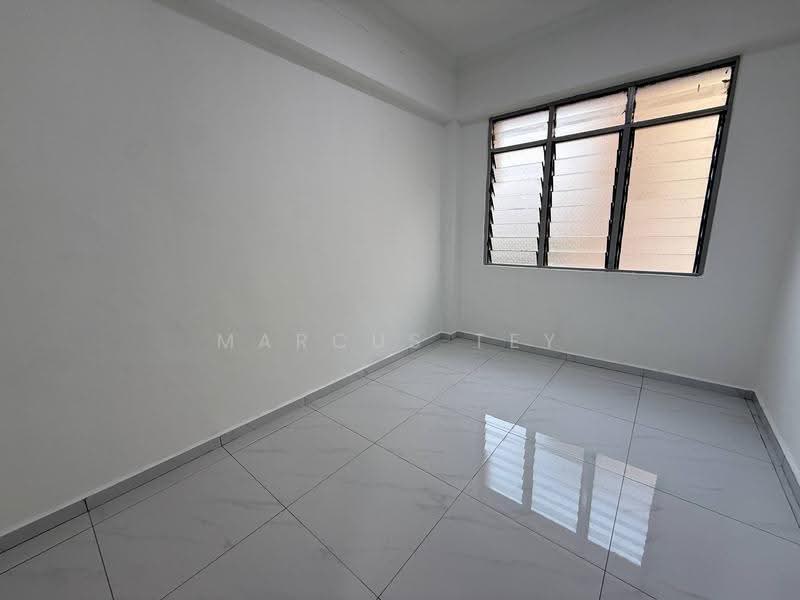 Rumah Flat untuk Dijual di Taman Johor Jaya - Marcus Tey - Interior - PropertyGuru.com.my