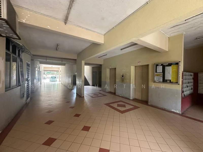 Apartment for Sale at Apartment Selasih - Syukor Hartanah - Lobby - PropertyGuru.com.my
