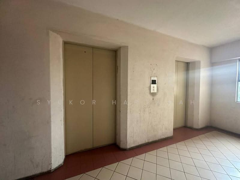 Apartment for Sale at Apartment Selasih - Syukor Hartanah - Lobby - PropertyGuru.com.my