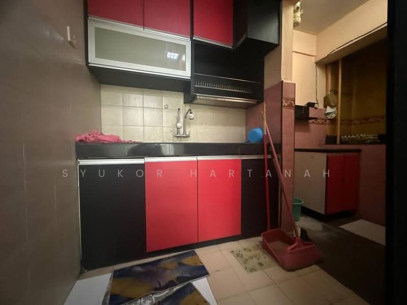 Apartment for Sale at Apartment Selasih - Syukor Hartanah - Kitchen - PropertyGuru.com.my