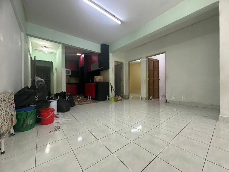 Apartment for Sale at Apartment Selasih - Syukor Hartanah - Living Room - PropertyGuru.com.my