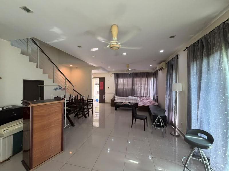 Rumah Teres 3-Tingkat untuk Dijual di Bandar Bayan Bahru (Bayan Lepas) - Bernard Chew - Living Room - PropertyGuru.com.my