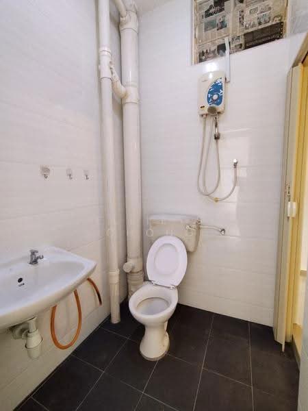 Kondominium untuk Dijual di Bukit Saujana - Ellieys Chong - Bathroom - PropertyGuru.com.my