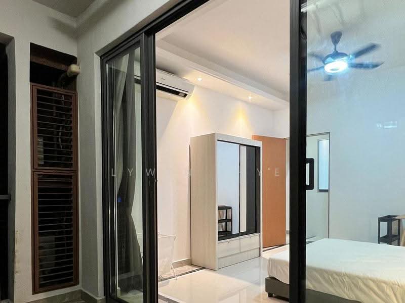 Service Residence for Sale at R&F Princess Cove Phase 1 - Lywen Thye - Bedroom - PropertyGuru.com.my