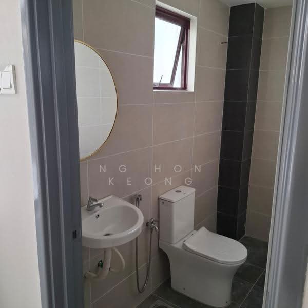Pangsapuri untuk Dijual di Taman Puchong Prima - Ng Hon Keong - Bathroom - PropertyGuru.com.my