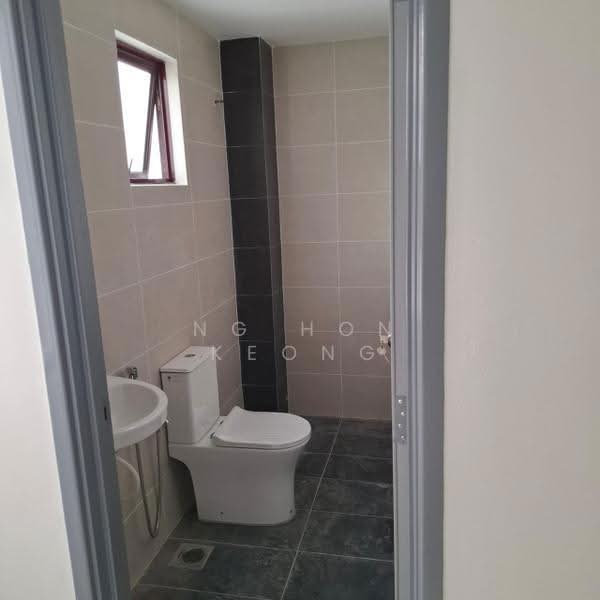 Pangsapuri untuk Dijual di Taman Puchong Prima - Ng Hon Keong - Bathroom - PropertyGuru.com.my