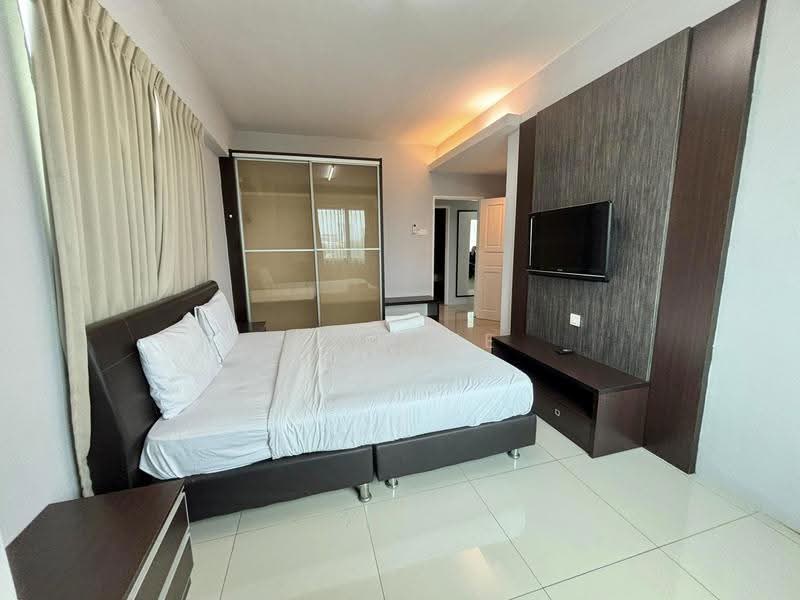 Condominium for Sale at Kinta Riverfront Hotel & Suites - Mei Yee - Bedroom - PropertyGuru.com.my
