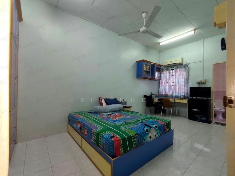 2-storey Terraced House for Sale in Pengkalan Barat (Ipoh) - Eric Khor - Bedroom - PropertyGuru.com.my