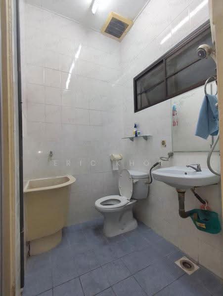 2-storey Terraced House for Sale in Pengkalan Barat (Ipoh) - Eric Khor - Bathroom - PropertyGuru.com.my