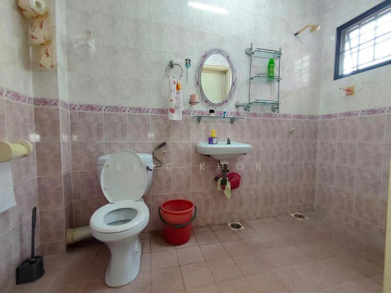 2-storey Terraced House for Sale in Pengkalan Barat (Ipoh) - Eric Khor - Bathroom - PropertyGuru.com.my