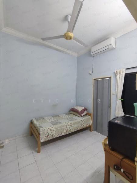 2-storey Terraced House for Sale in Pengkalan Barat (Ipoh) - Eric Khor - Bedroom - PropertyGuru.com.my