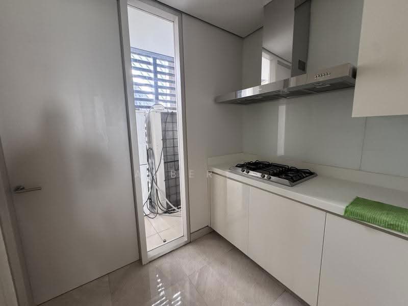 Kondominium untuk Dijual di Condominium @ The Troika - Albert . - Kitchen - PropertyGuru.com.my
