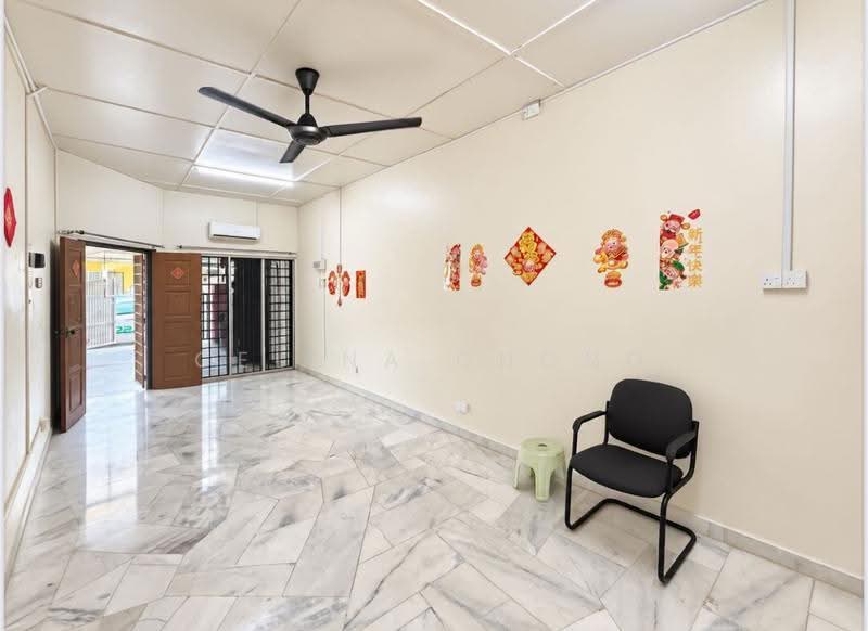 Rumah Teres 1-Tingkat untuk Disewa di Taman Skudai Baru (Skudai) - Celina Chong - Living Room - PropertyGuru.com.my