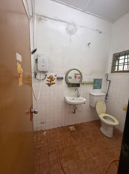 Rumah Teres 1-Tingkat untuk Disewa di Taman Skudai Baru (Skudai) - Celina Chong - Bathroom - PropertyGuru.com.my
