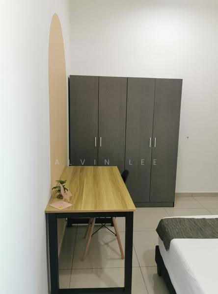 Kediaman Servis untuk Disewa di B11 Parkland Residence - Alvin Lee - Bedroom - PropertyGuru.com.my