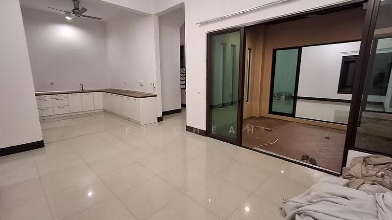 Semi-Detached House for Rent in Mont Kiara (Kuala Lumpur) - KL Cheah - Kitchen - PropertyGuru.com.my