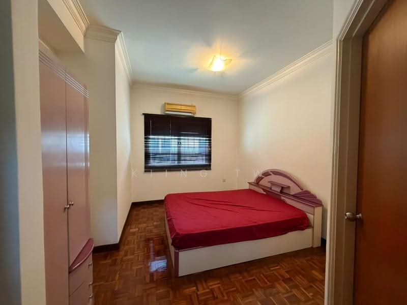 3-storey Terraced House for Sale in Taman Tasik Indah Mewah (Batu) - Kiing TW - Bedroom - PropertyGuru.com.my