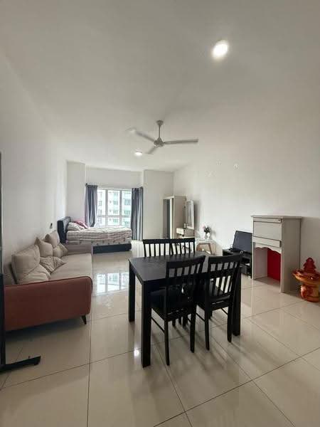 Pangsapuri untuk Disewa di Zennith Suites (Pangsapuri Kebun Teh) - LZ Lau - Living Room - PropertyGuru.com.my