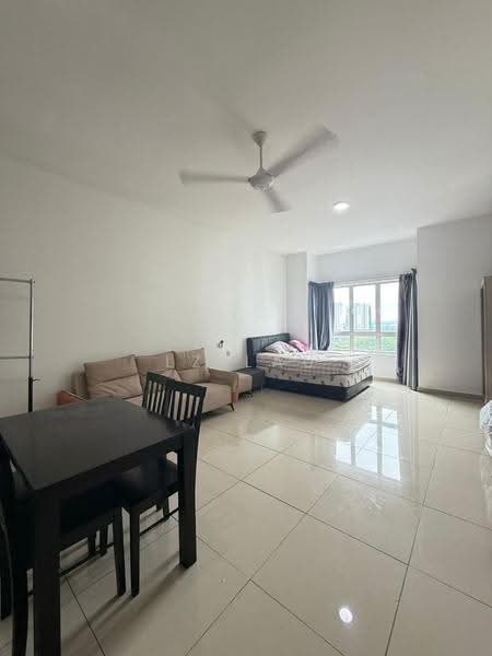 Pangsapuri untuk Disewa di Zennith Suites (Pangsapuri Kebun Teh) - LZ Lau - Living Room - PropertyGuru.com.my