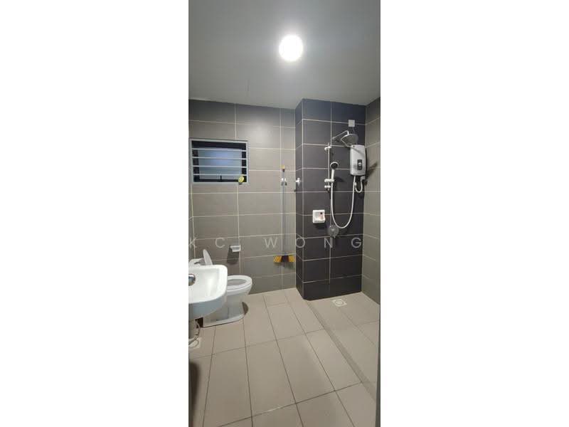 Kondominium untuk Disewa di The Henge - KC Wong - Bathroom - PropertyGuru.com.my