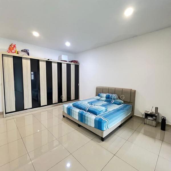 Rumah Teres 2-Tingkat untuk Dijual di Taman Bukit Jaya (Ulu Tiram) - Violet Ng - Bedroom - PropertyGuru.com.my