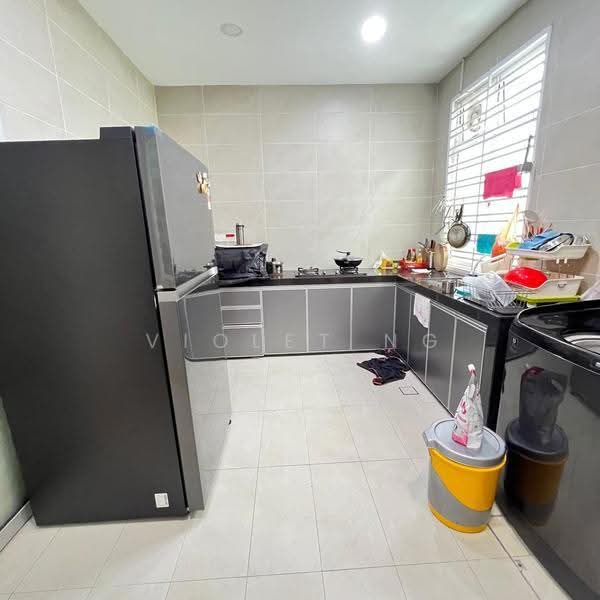 Rumah Teres 2-Tingkat untuk Dijual di Taman Bukit Jaya (Ulu Tiram) - Violet Ng - Kitchen - PropertyGuru.com.my