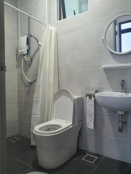 Service Residence for Rent at B11 Parkland Residence - Alvin Lee - Bathroom - PropertyGuru.com.my