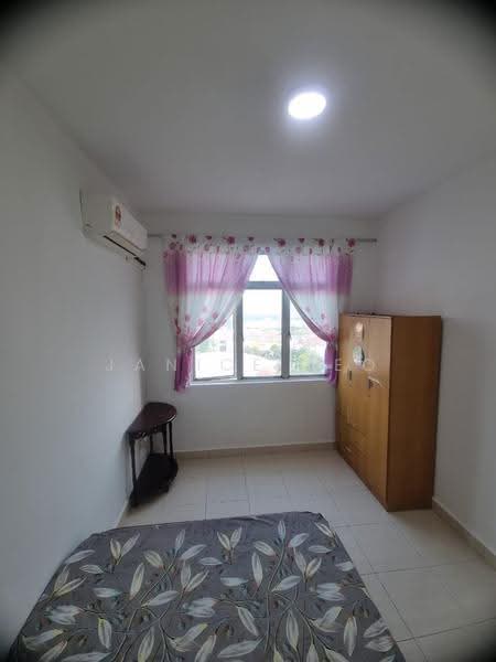 Pangsapuri untuk Dijual di Kipark Apartment - Janice Teo - Bedroom - PropertyGuru.com.my
