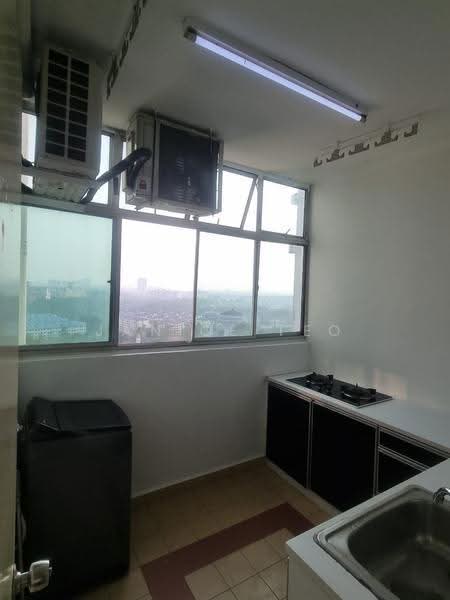 Pangsapuri untuk Dijual di Kipark Apartment - Janice Teo - Kitchen - PropertyGuru.com.my