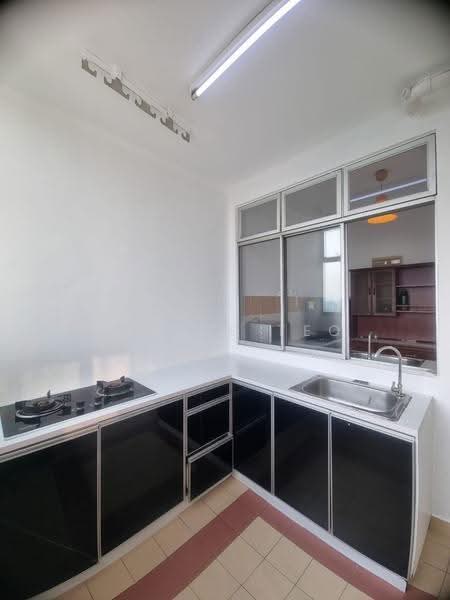 Pangsapuri untuk Dijual di Kipark Apartment - Janice Teo - Kitchen - PropertyGuru.com.my