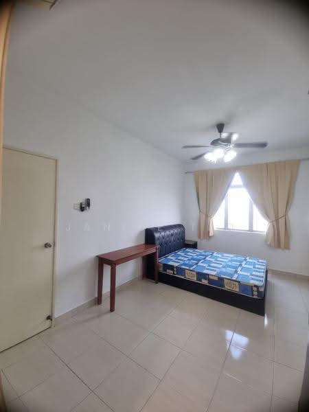Pangsapuri untuk Dijual di Kipark Apartment - Janice Teo - Bedroom - PropertyGuru.com.my
