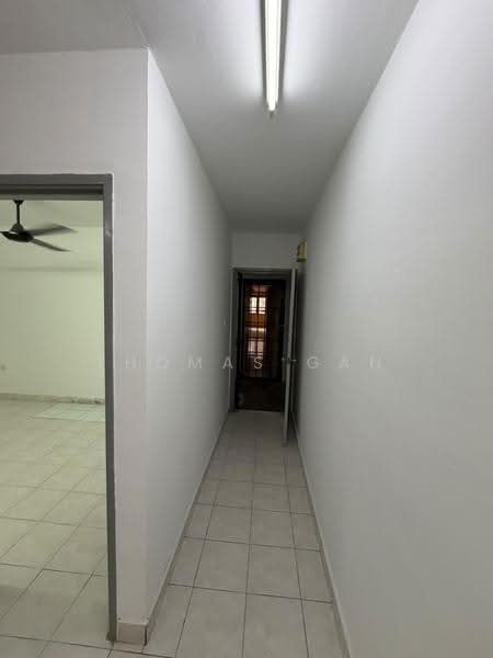 Pangsapuri untuk Disewa di Flora Damansara Apartment - Thomas Gan - Corridor - PropertyGuru.com.my