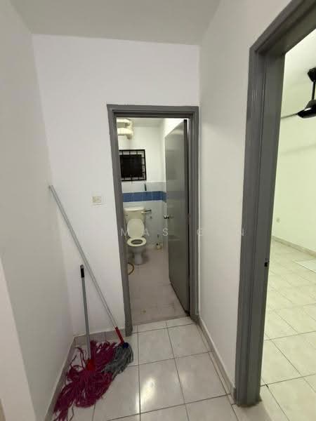 Pangsapuri untuk Disewa di Flora Damansara Apartment - Thomas Gan - Corridor - PropertyGuru.com.my