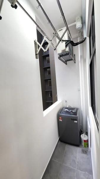 Kediaman Servis untuk Disewa di Twin Tower Residence - LZ Lau - Balcony - PropertyGuru.com.my