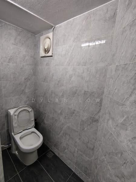 Terraced House for Rent in Island Glades (Jelutong) - Dylan Low - Bathroom - PropertyGuru.com.my