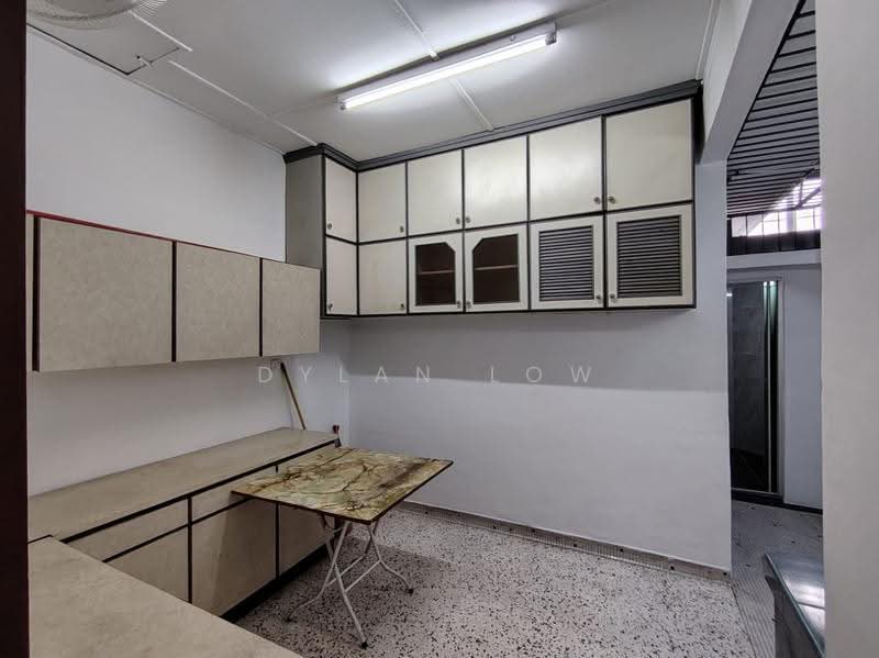Terraced House for Rent in Island Glades (Jelutong) - Dylan Low - Kitchen - PropertyGuru.com.my