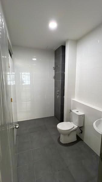 Rumah Teres 2-Tingkat untuk Disewa di Kota Kemuning (Shah Alam) - Miki You - Bathroom - PropertyGuru.com.my