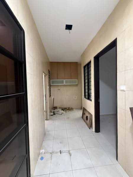 3-storey Terraced House for Rent in Kipark Sri Utara (Batu) - Jay Yong - Corridor - PropertyGuru.com.my