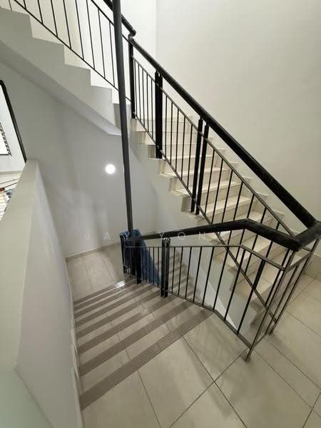 3-storey Terraced House for Rent in Kipark Sri Utara (Batu) - Jay Yong - Corridor - PropertyGuru.com.my