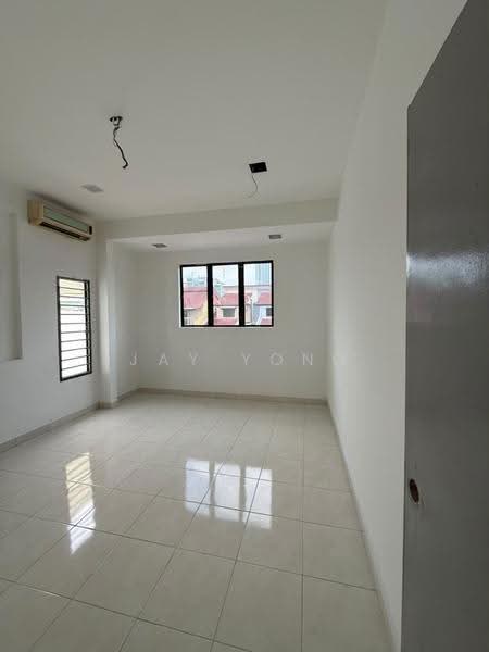 3-storey Terraced House for Rent in Kipark Sri Utara (Batu) - Jay Yong - PropertyGuru.com.my