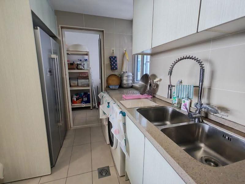Condominium for Sale at Paradiso Nuova (Merak Kayangan) - SH Wong - Kitchen - PropertyGuru.com.my
