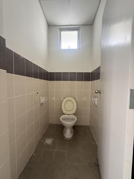Shop / Office for Rent in Bandar Seri Alam (Masai) - Cora Loh - Bathroom - PropertyGuru.com.my