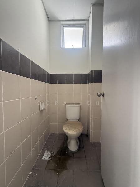 Shop / Office for Rent in Bandar Seri Alam (Masai) - Cora Loh - Bathroom - PropertyGuru.com.my
