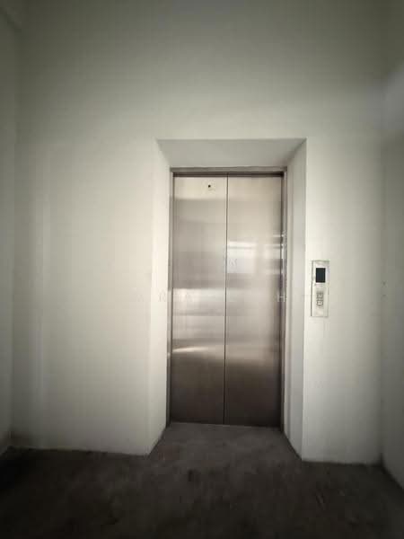 Shop / Office for Rent in Bandar Seri Alam (Masai) - Cora Loh - Interior - PropertyGuru.com.my
