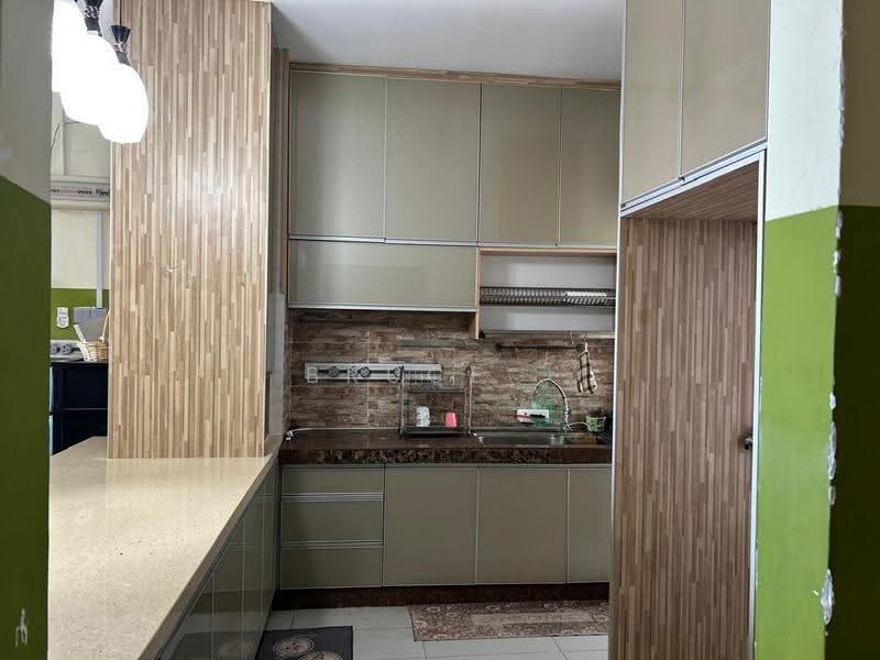 Apartment for Sale at Sri Ledang - Bruce . - Kitchen - PropertyGuru.com.my