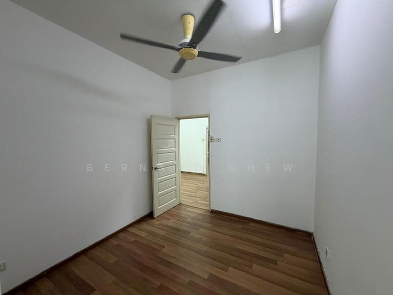 2-storey Terraced House for Sale in Teluk Tempoyak (Batu Maung) - Bernard Chew - Interior - PropertyGuru.com.my
