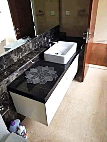 Kediaman Servis untuk Disewa di The Astaka @ 1 Bukit Senyum - Tracey Eng - Master Bathroom - PropertyGuru.com.my