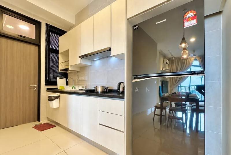 Kediaman Servis untuk Dijual di TriTower Residence @ Johor Bahru Sentral - Eddy Tan - Kitchen - PropertyGuru.com.my