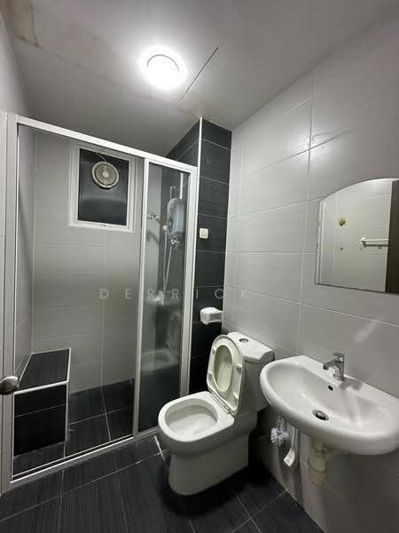 Kondominium untuk Disewa di Imperial Grande - Derrick . - Bathroom - PropertyGuru.com.my